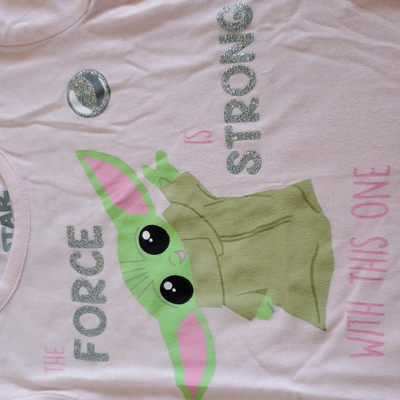 Toddler Girls Baby Yoda Grogu The Force is Strong T-Shirt Size 2T 3T 4T NWT - Picture 2 of 2
